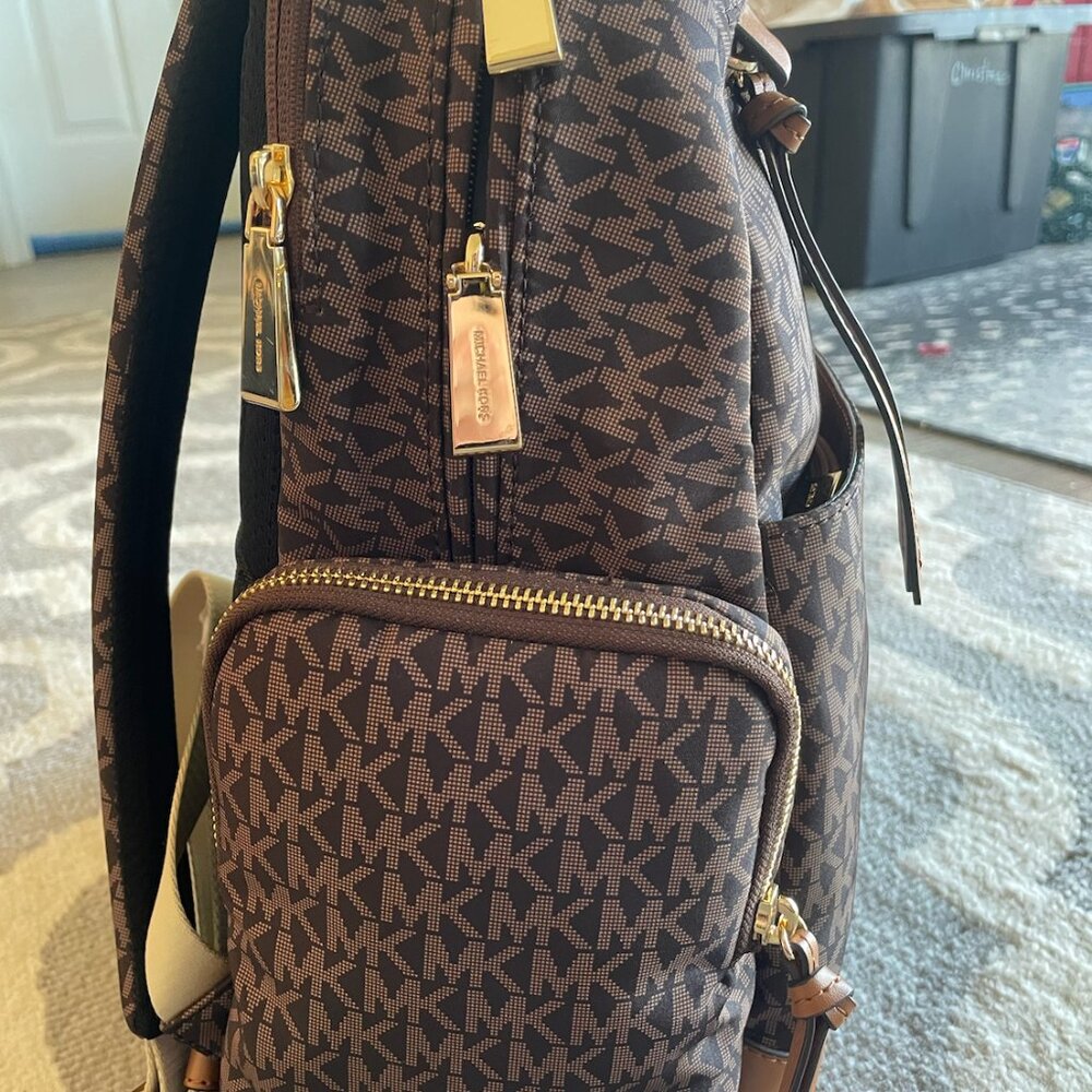 NWT Michael Kors "Prescott" large woven logo backpack - Picture 4 of 6